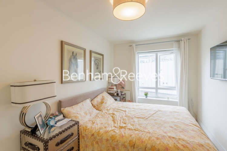 1  bedroom flat to rent in Heritage Avenue, Beaufort Park, NW9-image 3