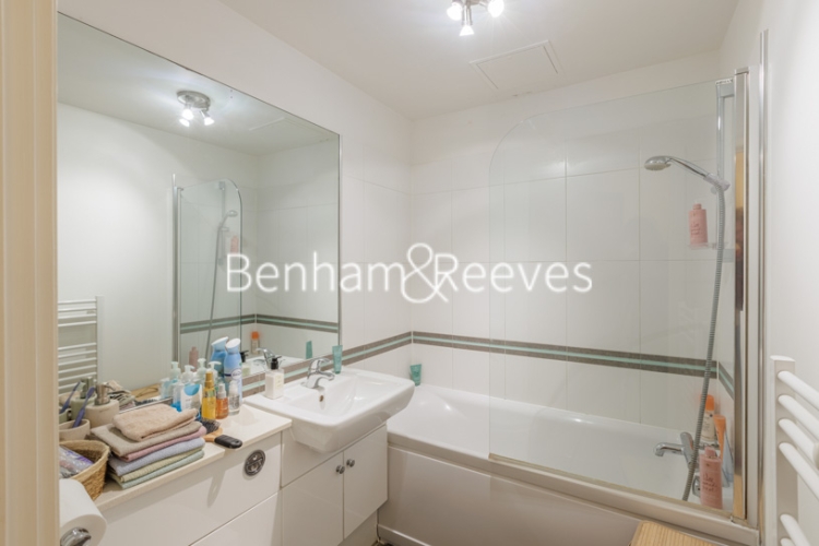 1  bedroom flat to rent in Heritage Avenue, Beaufort Park, NW9-image 4