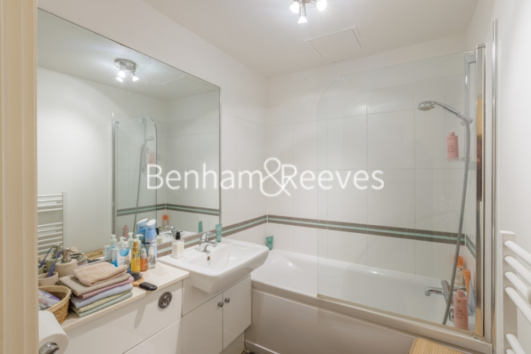 1 bedroom flat to rent in Heritage Avenue, Beaufort Park, NW9-image 4