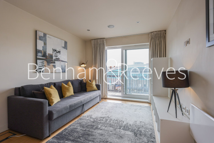 1  bedroom flat to rent in Heritage Avenue, Beaufort Park, NW9-image 1