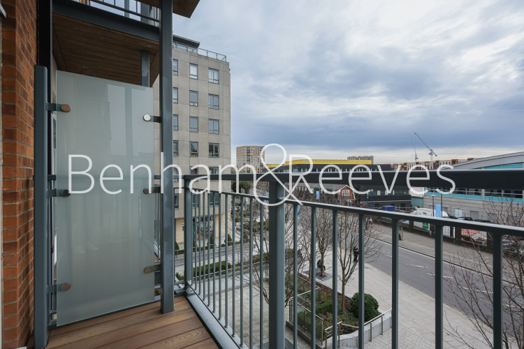 1  bedroom flat to rent in Heritage Avenue, Beaufort Park, NW9-image 5