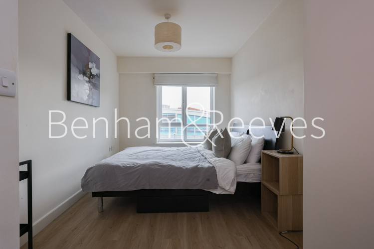 1 bedroom flat to rent in Heritage Avenue, Beaufort Park, NW9-image 8
