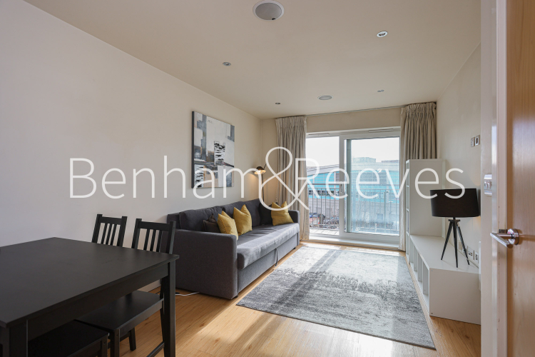 1  bedroom flat to rent in Heritage Avenue, Beaufort Park, NW9-image 10