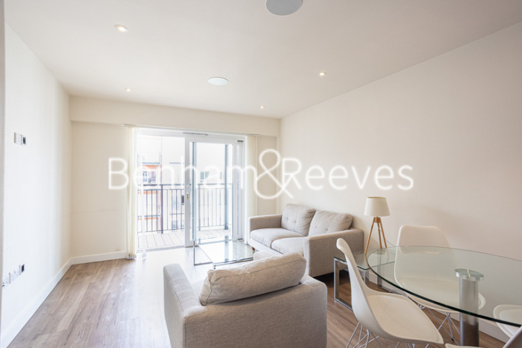 1  bedroom flat to rent in Beaufort Square, Colindale, NW9-image 1