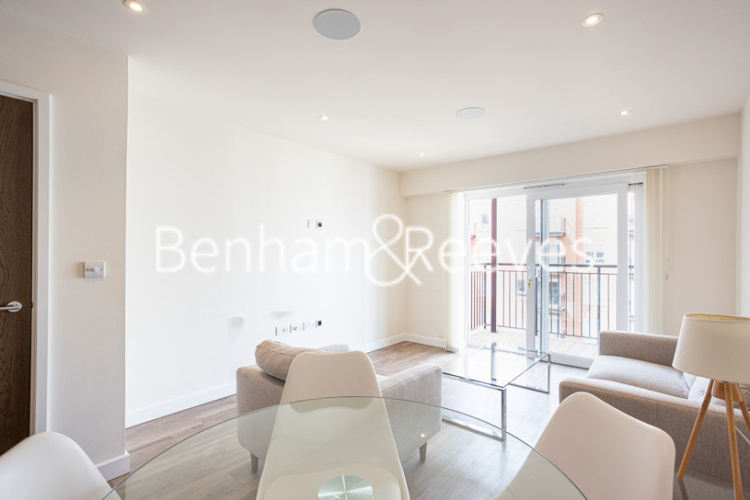 1  bedroom flat to rent in Beaufort Square, Colindale, NW9-image 3