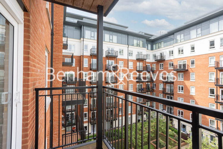 1  bedroom flat to rent in Beaufort Square, Colindale, NW9-image 12