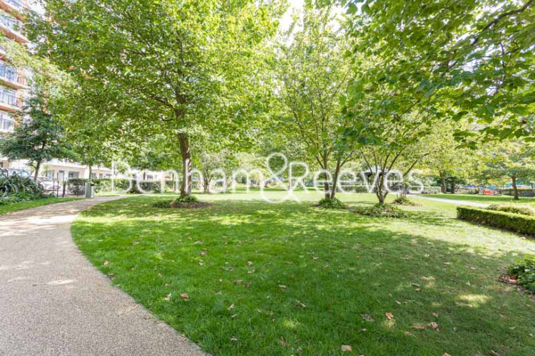 1  bedroom flat to rent in Beaufort Square, Colindale, NW9-image 13