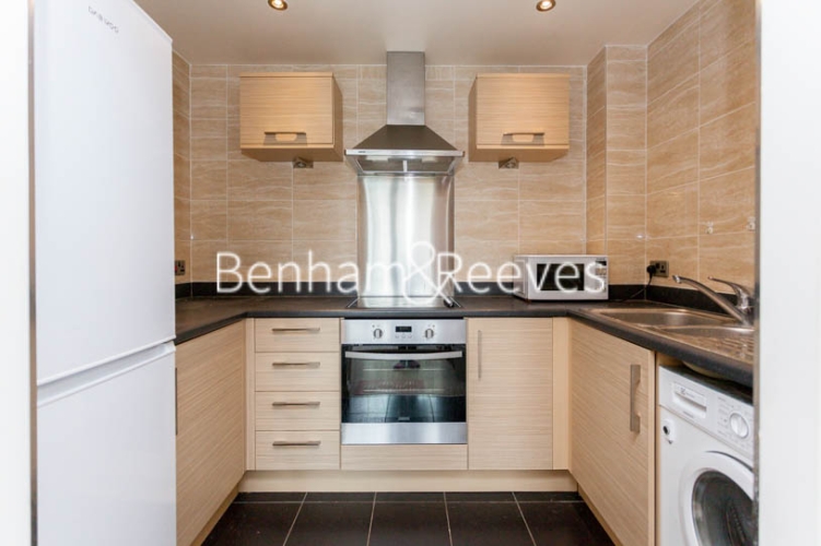 1  bedroom flat to rent in Needleman Close, Colindale, NW9-image 2