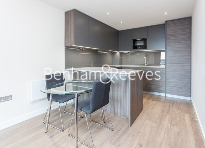1  bedroom flat to rent in Beaufort Square, Colindale, NW9-image 2
