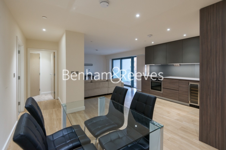 2  bedrooms flat to rent in Beaufort Square, Colindale, NW9-image 3