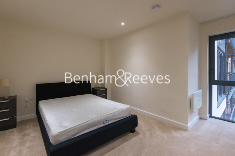 2  bedrooms flat to rent in Beaufort Square, Colindale, NW9-image 4