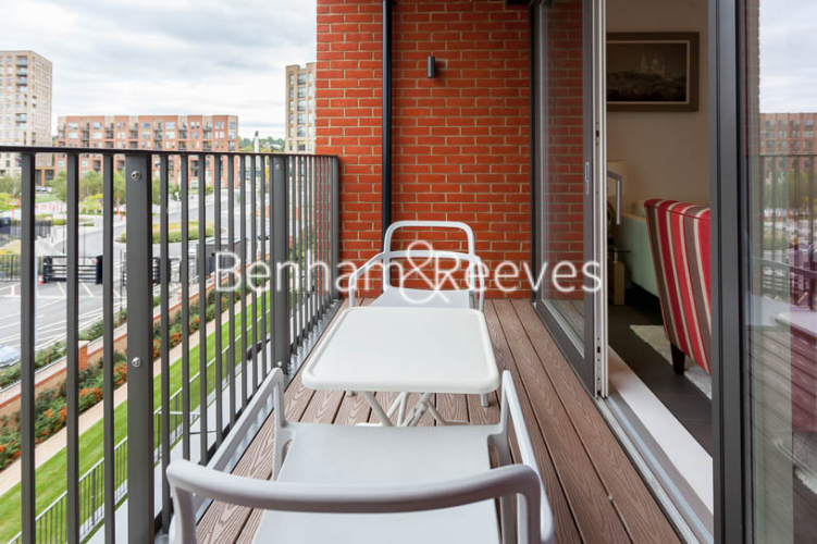 2 bedrooms flat to rent in Lismore Boulevard, Colindale, NW9-image 5