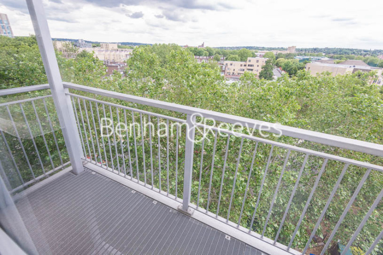 1  bedroom flat to rent in Heritage Avenue, Colindale, NW9-image 5