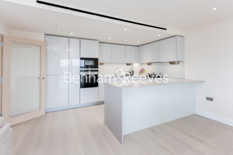 3 bedrooms flat to rent in Beaufort Square, Colindale, NW9-image 2