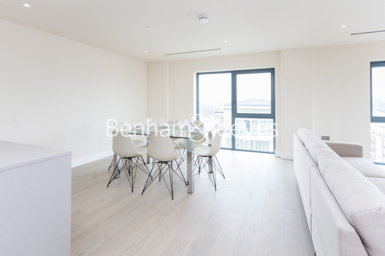 3  bedrooms flat to rent in Beaufort Square, Colindale, NW9-image 9