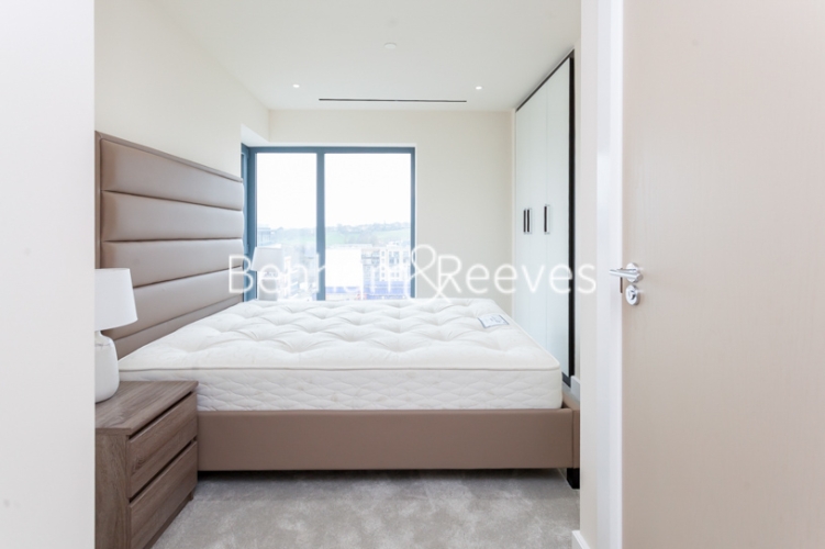 3  bedrooms flat to rent in Beaufort Square, Colindale, NW9-image 11