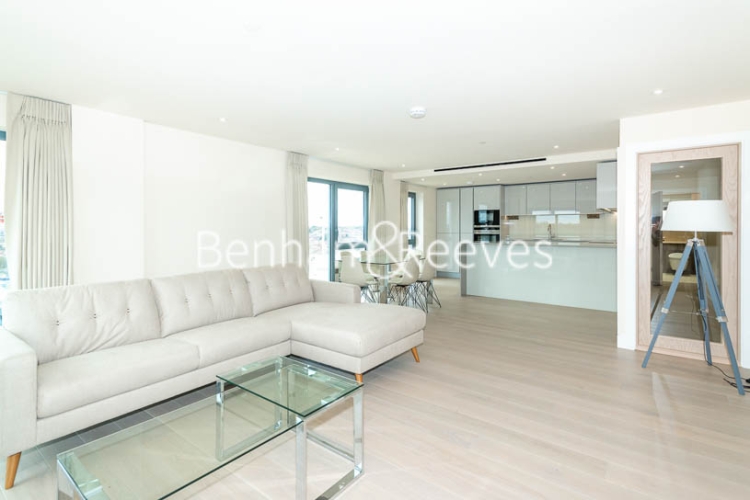 3 bedrooms flat to rent in Beaufort Square, Colindale, NW9-image 1