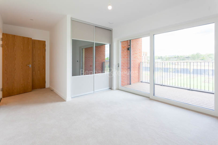 2  bedrooms flat to rent in Thunrey Close, Colindale, NW9-image 8