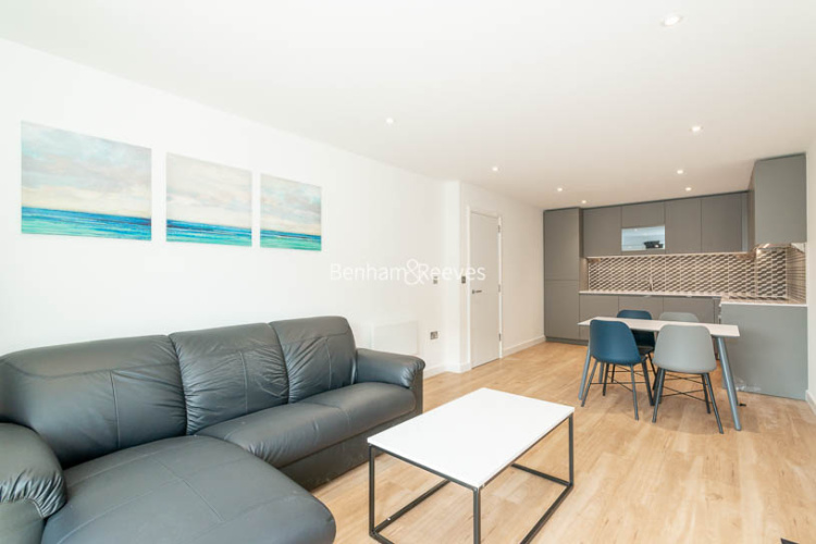 2  bedrooms flat to rent in Aerodrome Road, Colindale, NW9-image 2