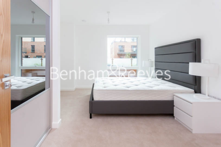 2 bedrooms flat to rent in Thonrey Close, Colindale, NW9-image 3