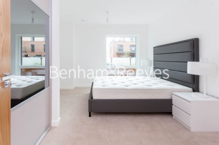 2  bedrooms flat to rent in Thonrey Close, Colindale, NW9-image 3