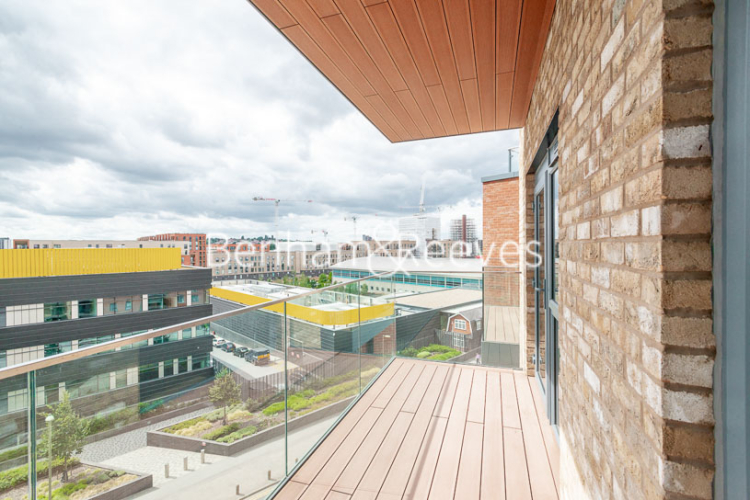 2  bedrooms flat to rent in Caversham Road, Colindale, NW9-image 5