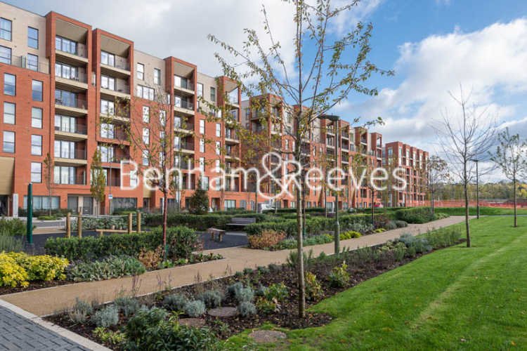 2  bedrooms flat to rent in Lismore Boulevard, Colindale, NW9-image 1