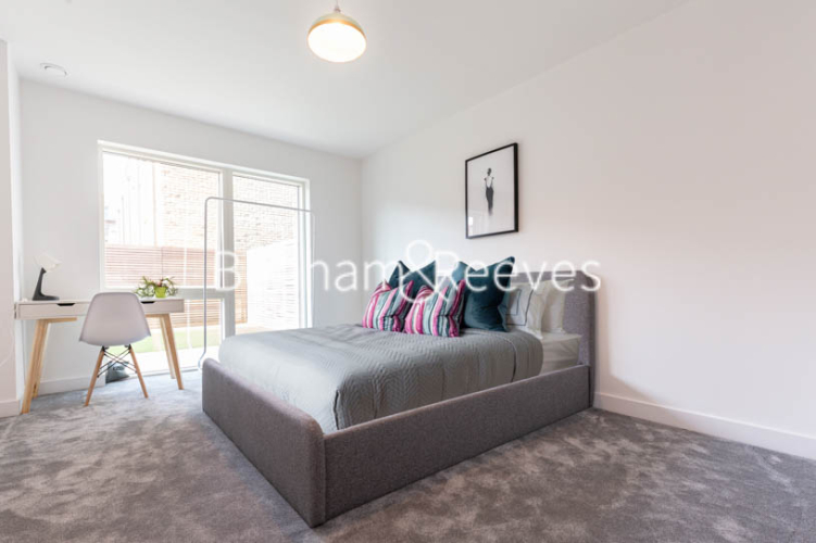 1 bedroom flat to rent in Lismore Boulevard, Colindale, NW9-image 4