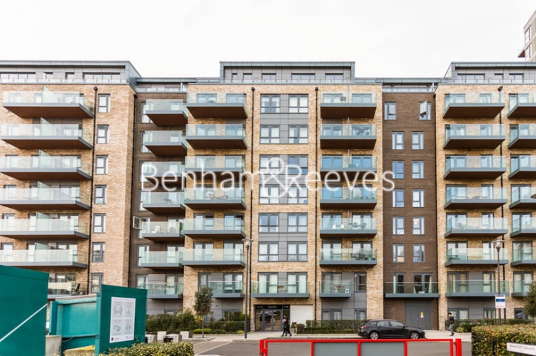 2 bedroom(s) flat to rent in Beaufort Square, Colindale, NW9-image 14