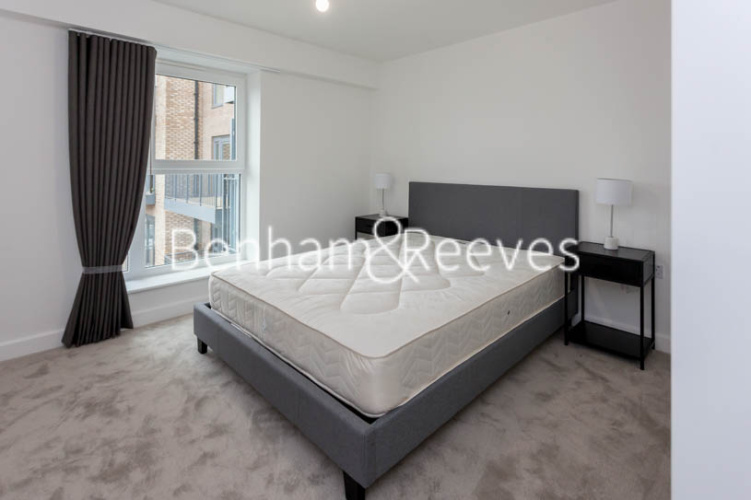 1 bedroom flat to rent in Beaufort Square, Colindale, NW9-image 3