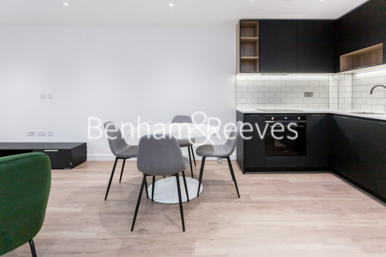 1 bedroom(s) flat to rent in Beaufort Square, Colindale, NW9-image 2