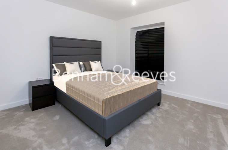 1 bedroom(s) flat to rent in Beaufort Square, Colindale, NW9-image 3