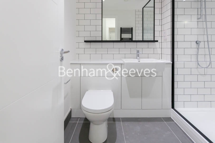 2 bedrooms flat to rent in Beaufort Square, Colindale , NW9-image 4