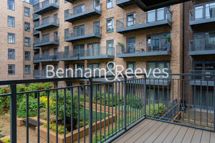 1  bedroom flat to rent in Beaufort Square, Colindale, NW9-image 19