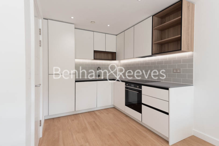 1 bedroom flat to rent in Beaufort Square, Colindale, NW9-image 2