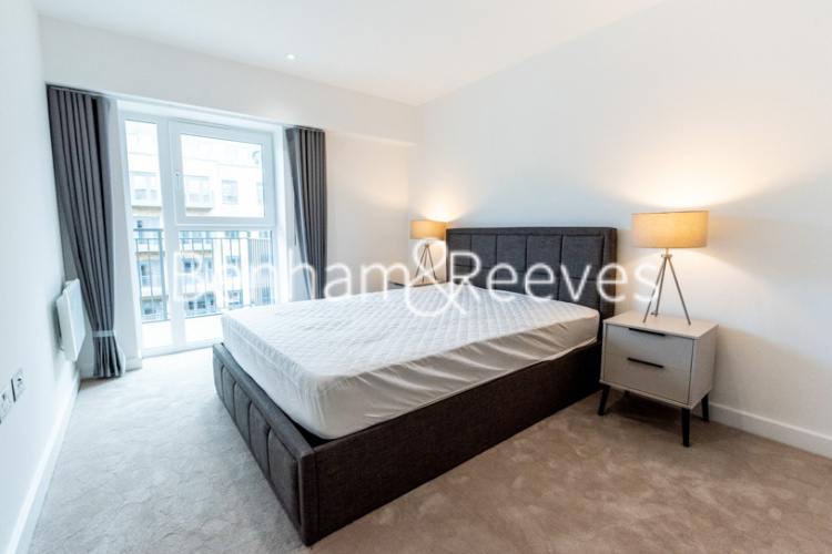 1  bedroom flat to rent in Fairbank House, Beaufort Square, NW9-image 4