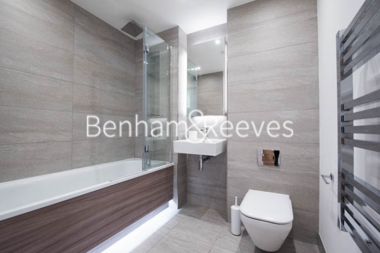 3 bedrooms flat to rent in Lismore Boulevard, Colindale, NW9-image 4