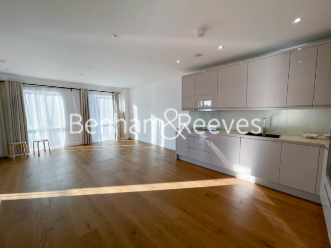 3 bedrooms flat to rent in Lismore Boulevard, Colindale, NW9-image 7