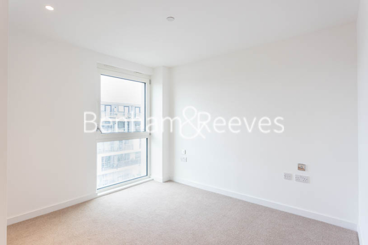 2  bedrooms flat to rent in Capitol Way, Colindale, NW9-image 3