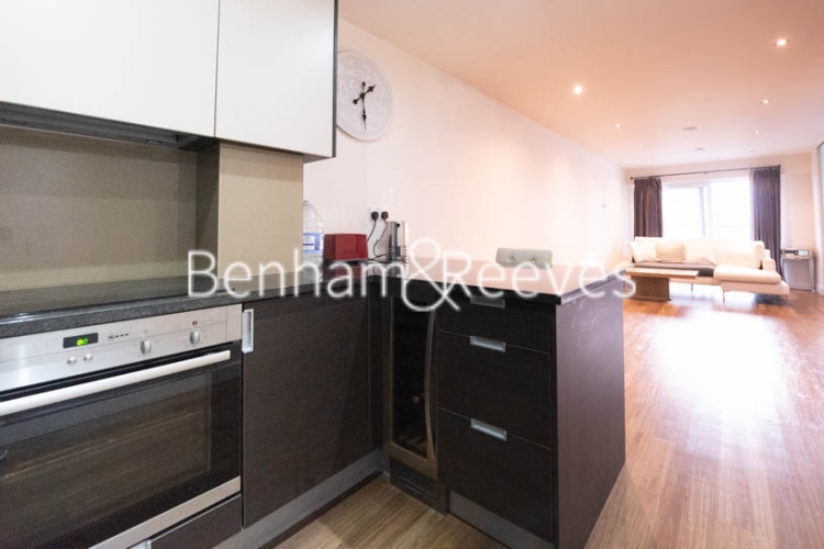 1 bedroom(s) flat to rent in Boulevard Drive, Colindale, NW9-image 6