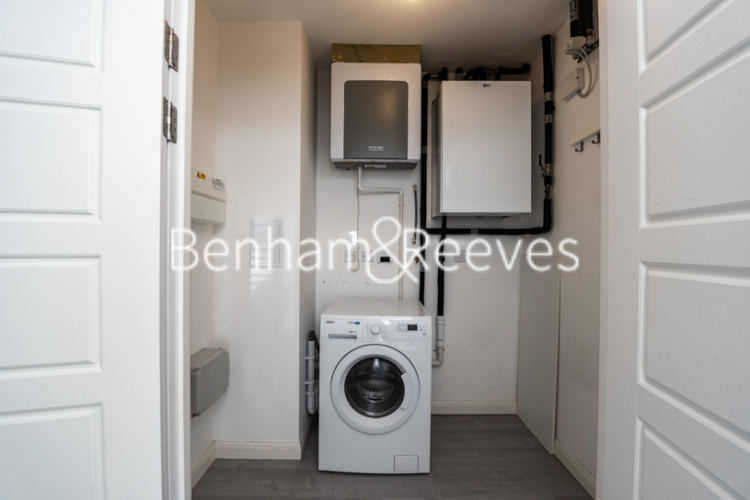 2  bedrooms flat to rent in Trobridge Parade, Colindale, NW9-image 8