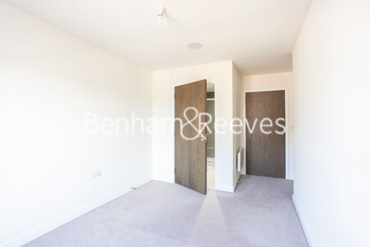 2  bedrooms flat to rent in East Drive, Colindale, NW9-image 10
