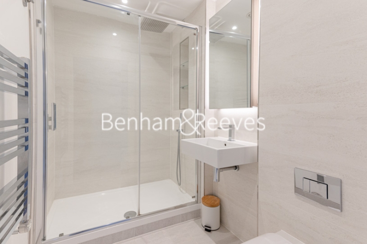 3 bedrooms flat to rent in Lismore Boulevard, Colindale Gardens, NW9-image 4