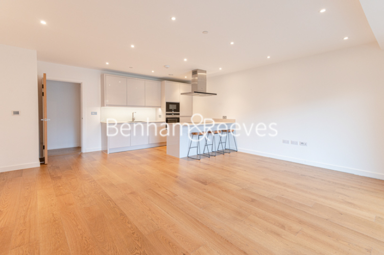 3  bedrooms flat to rent in Lismore Boulevard, Colindale Gardens, NW9-image 11