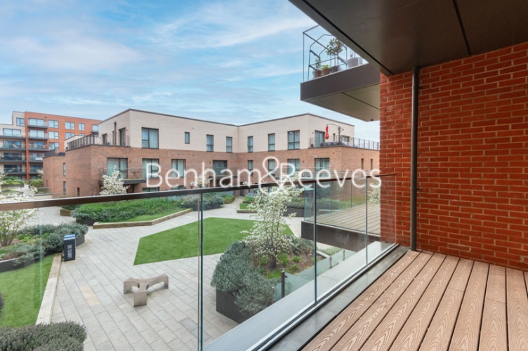 3  bedrooms flat to rent in Lismore Boulevard, Colindale Gardens, NW9-image 14