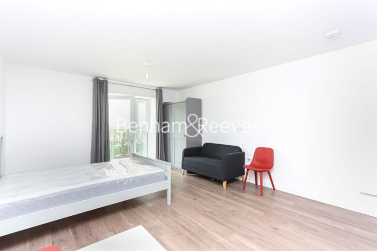 Studio flat to rent in Beaufort Square, Colindale, NW9-image 12