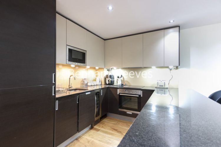 2  bedrooms flat to rent in Aerodrome Road, Beaufort Park, NW9-image 2