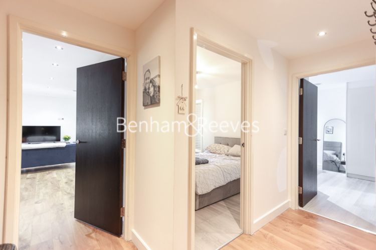 2 bedrooms flat to rent in Aerodrome Road, Beaufort Park, NW9-image 12