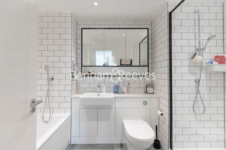 3 bedrooms flat to rent in Beaufort Square, Colindale, NW9-image 9