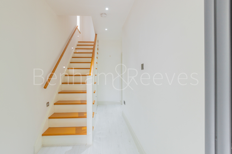 3 bedrooms flat to rent in Colin Park Road, Beaufort Park, NW9-image 11